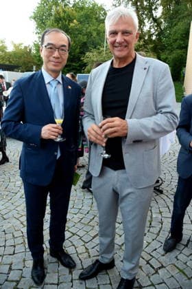 Prof. Dr. Ian-Tsing Generaldirektor Taiwan Taipeh-Vertretung Matthias Helwig Festivalleiter Starnberg 08.09.2026 Schlossberghalle 20. Fuenf Seen Filmvestival Taiwan-Abend in Kooperation mit der Taipeh-Vertretung in der Bundesrepublik Deutschland (Büro München) statt. Dr. Ian-Tsing Generaldirektor Foto Starnberg