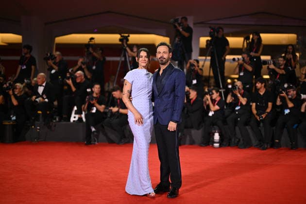 Scoot McNairy, Bacon Look-Alike Premiere of the film *Company* at the 83rd Venice International Film Festival (Mostra) on September 8, 2026 Pierre Perusseau Bestimage Premiere of the film *Company* at the 83rd Venice International Film Festival (Mostra) on September 8, 2026 Venice, Italy  Copyright: xPierrexPerusseaux xBestimagexPierrexPerusseaux xBestimagex