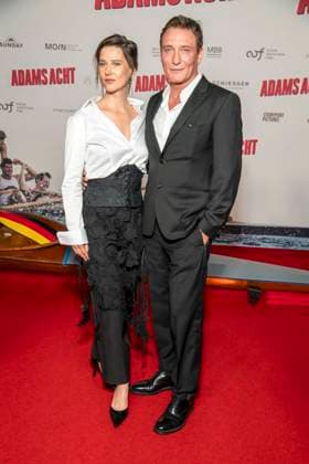 ABB ADAMSACHT- Katrin Roever und Oliver Masucci zu Gast auf dem roten Teppich bei der Berlin Premiere des Kino Films Adams Acht Im Kino Zoo Palast am 08.09.2026 in Berlin Berlin Deutschland