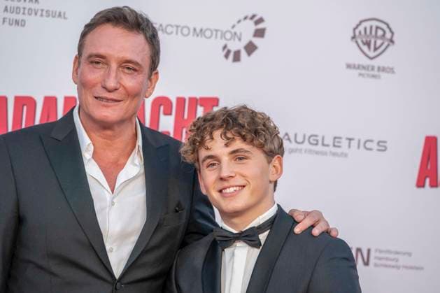 ABB ADAMSACHT- Vito Wiesner und Oliver Masucci Vater und Sohn zu Gast auf dem roten Teppich bei der Berlin Premiere des Kino Films Adams Acht Im Kino Zoo Palast am 08.09.2026 in Berlin Berlin Deutschland