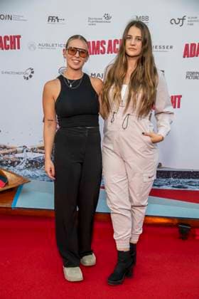 ABB ADAMSACHT- Jessica Scholz und Annie Schmitz zu Gast auf dem roten Teppich bei der Berlin Premiere des Kino Films Adams Acht Im Kino Zoo Palast am 08.09.2026 in Berlin Berlin Deutschland