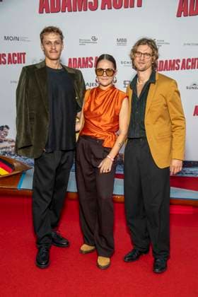 ABB ADAMSACHT- Lukas Sinzinger, Hanna Zelmanovics und Jakob Schmoelzer zu Gast auf dem roten Teppich bei der Berlin Premiere des Kino Films Adams Acht Im Kino Zoo Palast am 08.09.2026 in Berlin Berlin Deutschland