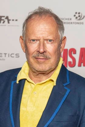ABB ADAMSACHT- Axel Milberg zu Gast auf dem roten Teppich bei der Berlin Premiere des Kino Films Adams Acht Im Kino Zoo Palast am 08.09.2026 in Berlin Berlin Deutschland