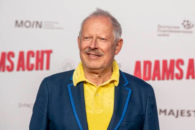Entertainment Bilder des Tages #2 ABB ADAMSACHT- Axel Milberg zu Gast auf dem roten Teppich bei der Berlin Premiere des Kino Films Adams Acht Im Kino Zoo Palast am 08.09.2026 in Berlin Berlin Deutschland