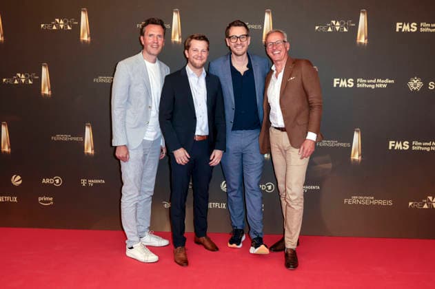 Jan Peter Lacher, Arne Neumann, Florian Kumb und Gast bei der Verleihung des Deutschen Fernsehpreises 2026 - Die Nacht der Kreativen in der Flora. Köln, 08.09.2026