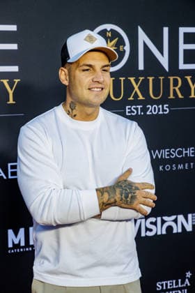 08.09.2026. Bonn. Patchworkboys - Pietro Lombardi beim Private Summer Gathering by One Luxury in der Villa Stella Rheni in Bonn. Bonn Villa Stella Rheni Nordrhein-Westfalen Deutschland