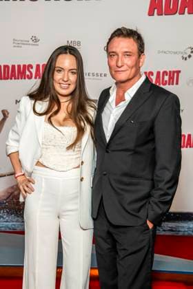 ABB ADAMSACHT- Katrin Kaspar mit Oliver Masucci zu Gast auf dem roten Teppich bei der Berlin Premiere des Kino Films Adams Acht Im Kino Zoo Palast am 08.09.2026 in Berlin Berlin Deutschland