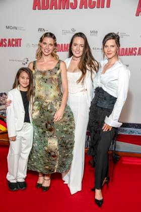 ABB ADAMSACHT- Minou Troll, Svenja Jung Katrin Kaspar und Katrin Roever zu Gast auf dem roten Teppich bei der Berlin Premiere des Kino Films Adams Acht Im Kino Zoo Palast am 08.09.2026 in Berlin Berlin Deutschland
