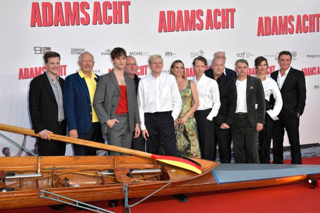 Benjamin Herrmann, Axel Milberg, Nick Romeo Reimann, Hannu Salonen, Leonard Kunz, Svenja Jung, Felix Kammerer, Heino Ferch, Ivo-Alexander Beck, Katrin Röver und Oliver Masucci bei der Premiere des Kinofilms Adams Acht im Zoo Palast. Berlin, 08.09.2026