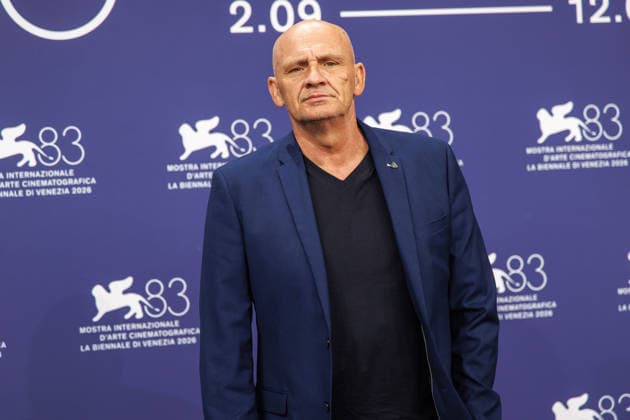 83rd Venice International Film Festival in Venice, Italy - 09 Sep 2026. French comedian Thierry Coignard attends the photocall of the film La Moula during the 83rd Venice International Film Festival in Venice, Italy. Venice Italy Copyright: xMarcoxBaradax xSOPAxImagesx 20260909_PHOTOCALL LA MOULA-24
