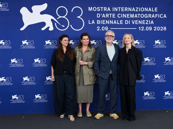 IPA88312152 - Venice, 83rd Venice International Film Festival 2026 - Day 8 - Photocall for *Un Bon Petit Soldat* - Pictured: Coralie Amedeo, Sidonie Dumas, Director StÃ phane BrizÃ , and Alba Rohrwacher  Copyright: xAlbertoxTerenghix xPoolxPhotoxEventsx08x IPA88312152