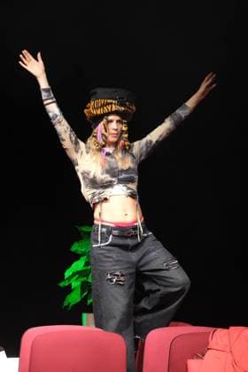 Julia Lindholm bei der Fotoprobe für die Komödie Männerbeschaffungsmaßnahmen in der Komödie Winterhuder Fährhaus Hamburg , vier Frauen finden in einem gemeinsamen Seminar zu ihren Hoffnungen und Gefühlen zurück, ein Theaterstück voller Musik mit vielen Hits und Evergreens, Premiere ist am 11. September 2026, Hamburg 9.9.2026