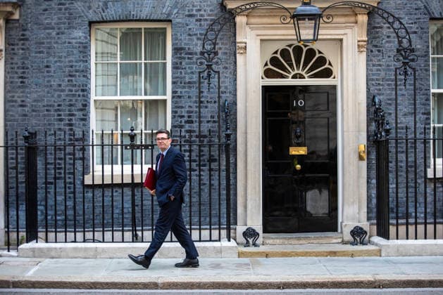 Prime Minister s Questions Day in London, UK - 9 Sept 2026 Prime Minister of the United Kingdom, Andy Burnham leaves 10 Downing Street to attend on the session of the Prime Minister s Questions at the House of Commons in London. Prime Minister s Questions (PMQs) is a weekly 30-minute session where Members of Parliament (MPs) question the Prime Minister about government policy and national issues at the House of Common at the Parliament in London, UK. London United Kingdom Copyright: xKrisztianxElekx xSOPAxImagesx SSS_20260909_ANDY_BURNHAM_0011005004