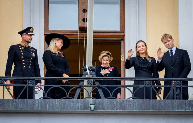09-09-2026 Norway King Haakon and Queen Mette-Marit and Queen Sonja and Princess Ingrid Alexandra and Prince Sverre Magnus after the funeral of King Harald on the balcony at the Royal palace in Oslo. Â  Copyright: xPPEx