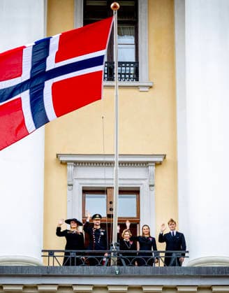 09-09-2026 Norway King Haakon and Queen Mette-Marit and Queen Sonja and Princess Ingrid Alexandra and Prince Sverre Magnus after the funeral of King Harald on the balcony at the Royal palace in Oslo. Â  Copyright: xPPEx
