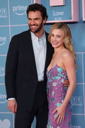 . 09 09 2026. London, United Kingdom. Tom Bateman and Lili Reinhart arriving at The Love Hypothesis premiere in London.  xStephenxLockx xi-Imagesx IIM-26993-0010