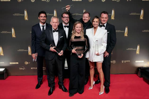 Mats Hummels, Johannes B. Kerner, Christian Straßburger, Tabea Kemme, Wolff Fuss, Laura Wontorra und Gast bei der Verleihung des Deutschen Fernsehpreises 2026 im Confex-Center. Köln, 09.09.2026