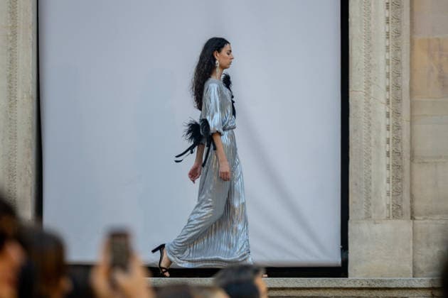 Dolores Promesas × Duyos Fashion Show in Madrid A model during the Dolores Promesas × Duyos fashion show at the National Archaeological Museum on September 9, 2026, in Madrid, Spain. This will mark the debut of Juan Duyos’s first collection as creative director of Dolores Promesas. The collection is titled Lola and is designed specifically for special occasions, celebrations, and the red carpet, reviving the most sophisticated spirit of the brand’s former Heaven line. SEPTEMBER 9, 2026 FASHION SHOW DUYOS DOLORES PROMESAS CLOTHING LOLA COLLECTION MODEL Madrid, Spain  Copyright: xRicardoxRubiox 7761683