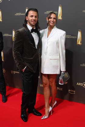 Ricardo Basile und Laura Wontorra bei der Verleihung vom Deutschen Fernsehpreis am 9.09.2026 in Koeln Ricardo Basile and Laura Wontorra arrive for the annual German Television Awards (Deutscher Fernsehpreis) at Confex-Center on September 09, 2026 in Cologne, Germany Deutscher Fernsehpreis Verleihung 2026 in Koeln