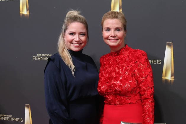 Caroline Frier und Annette Frier bei der Verleihung vom Deutschen Fernsehpreis am 9.09.2026 in Koeln Caroline Frier and Annette Frier arrive for the annual German Television Awards (Deutscher Fernsehpreis) at Confex-Center on September 09, 2026 in Cologne, Germany Deutscher Fernsehpreis Verleihung 2026 in Koeln