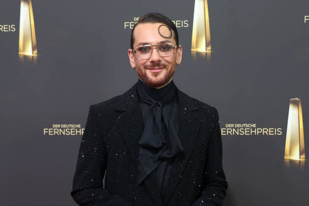 Riccardo Simonetti arrives for the annual German Television Awards (Deutscher Fernsehpreis) at Confex-Center on September 09, 2026 in Cologne, Germany annual German Television Awards (Deutscher Fernsehpreis) in Cologne, Germany