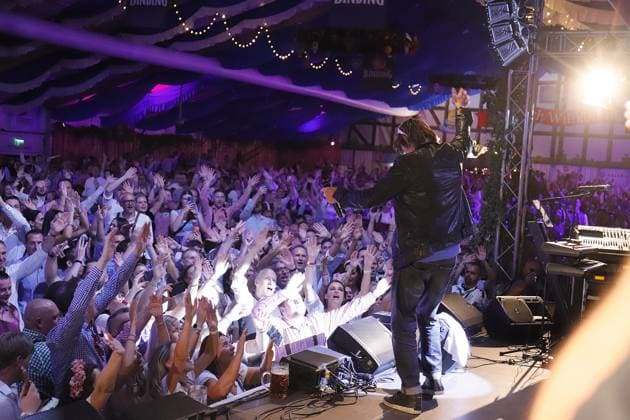 09.09.2026 xhpx Frankfurt am Main, Eröffnung Frankfurter Oktoberfest 2025 Stargast Ballermansänger Mickie Krause rocktz das Zelt