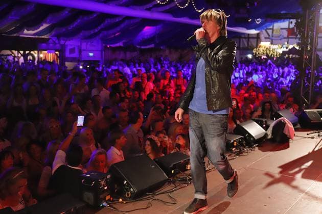 09.09.2026 xhpx Frankfurt am Main, Eröffnung Frankfurter Oktoberfest 2025 Stargast Ballermansänger Mickie Krause rocktz das Zelt