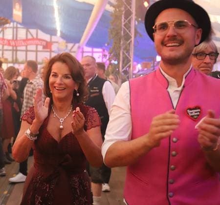 09.09.2026 xhpx Frankfurt am Main, Eröffnung Frankfurter Oktoberfest 2026 Oktoberfest Botschafterin Claudia Elisabeth Obert Unternehmerin und Reality-TV-Teilnehmerin.