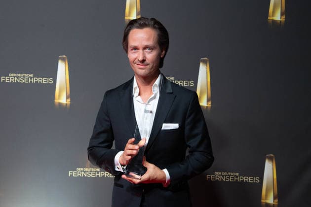 Preistraeger Tom SCHILLING, Bester Schauspieler, Verleihung des Deutschen Fernsehpreises, Der Deutsche Fernsehpreis 2026, Deutscher Fernsehpreis 2026 im Confex Koeln, am 09.09.2025.