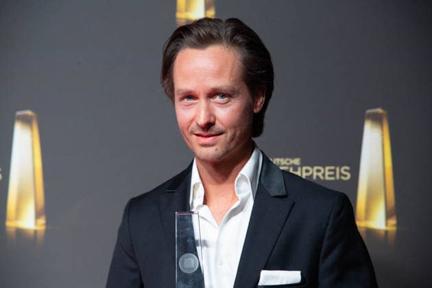 Preistraeger Tom SCHILLING, Bester Schauspieler, Verleihung des Deutschen Fernsehpreises, Der Deutsche Fernsehpreis 2026, Deutscher Fernsehpreis 2026 im Confex Koeln, am 09.09.2025.