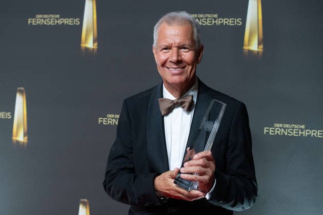 Moderator Peter KLOEPPEL erhaelt den Deutschen Fernsehpreis fuer sein Lebenswerk Verleihung des Deutschen Fernsehpreises, Der Deutsche Fernsehpreis 2026, Deutscher Fernsehpreis 2026 im Confex Koeln, am 09.09.2025.