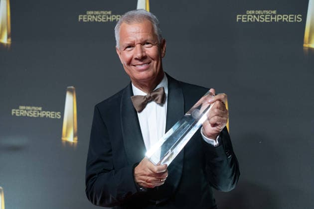 Moderator Peter KLOEPPEL erhaelt den Deutschen Fernsehpreis fuer sein Lebenswerk Verleihung des Deutschen Fernsehpreises, Der Deutsche Fernsehpreis 2026, Deutscher Fernsehpreis 2026 im Confex Koeln, am 09.09.2025.