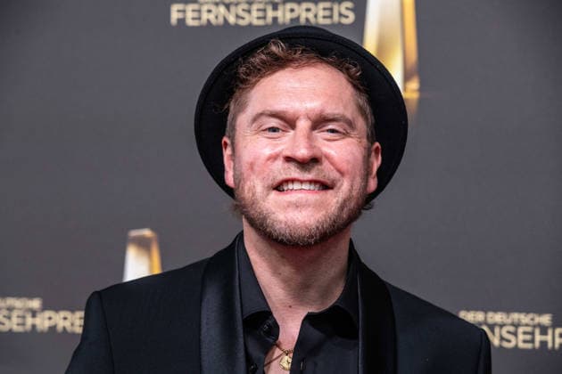 Johannes OERDING, Saenger, Roter Teppich, Red Carpet Show, Ankunft, arrival, Verleihung des Deutschen Fernsehpreises, Der Deutsche Fernsehpreis 2026, Deutscher Fernsehpreis 2026 im Confex Koeln, am 09.09.2025.