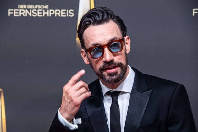 Jan KOEPPEN, Köppen, Moderator, Roter Teppich, Red Carpet Show, Ankunft, arrival, Verleihung des Deutschen Fernsehpreises, Der Deutsche Fernsehpreis 2026, Deutscher Fernsehpreis 2026 im Confex Koeln, am 09.09.2025.
