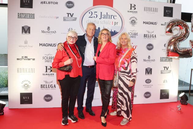 25 Jahre Claudia Schulz PR Hamburg Brigitte Sely, Bernd Glathe, Claudia Schulz, Anja Glathe, 25 Jahre Claudia Schulz PR, Nyx Hotel Hamburg, 09.09.2026 Copyright: xEventpressxBecherx