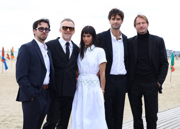 Charles Benoin, Simon Pegg, Sofia Boutella, Liam Hellmann, Jouri Smit at the photocall for the film *Only What We Carry* during the 52nd edition of the Deauville American Film Festival on September 9, 2026. Denis Guignebourg, Bestimage. Photocall for the film *Only What We Carry* at the 52nd edition of the Deauville American Film Festival on September 9, 2026, Deauville, France  Copyright: xDenisxGuignebourgx xBestimagexDenisxGuignebourgx xBestimagex