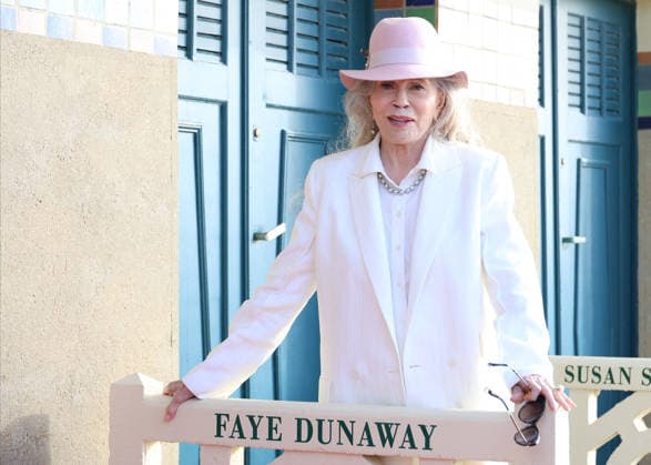 Faye Dunaway unveiled her cabin sign in Deauville after receiving the Deauville Icon Award at the 52nd edition of the Deauville American Film Festival on September 9, 2026. Denis Guignebourg, Bestimage. Faye Dunaway unveiled her cabin sign in Deauville after receiving the Deauville Icon Award at the 52nd edition of the Deauville American Film Festival on September 9, 2026, in Deauville, France  Copyright: xDenisxGuignebourgx xBestimagexDenisxGuignebourgx xBestimagex