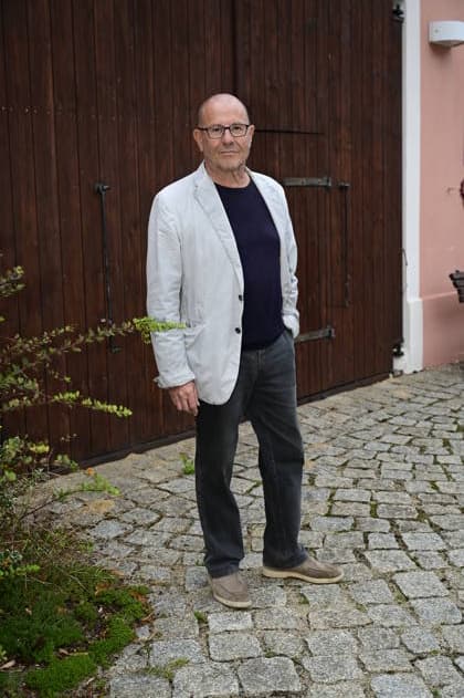 Stephan Krawczyk beim Konzert und Lesung Gelöste Stimmen - DDR-Schicksale in Berichten und Liedern im Sankt-Wenzeslaus-Stift. Markersdorf OT Jauernick-Buschbach, 09.09.2026 Copyright: xMatthiasxWehnertx