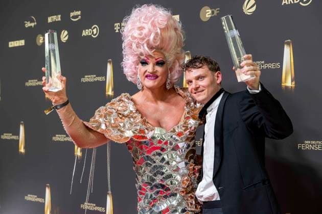 ABB FERNSEHPREIS- Olivia Jones und Johannes Hegemann Preistraeger mit dem Fernsehpreis Moderatorin zu Gast auf dem roten Teppich bei der Gala zr verleihung des Der Deutsche Fernsehpreis 2026 iim Confex Center am 09.09.2026 in Koeln NRW Deutschland