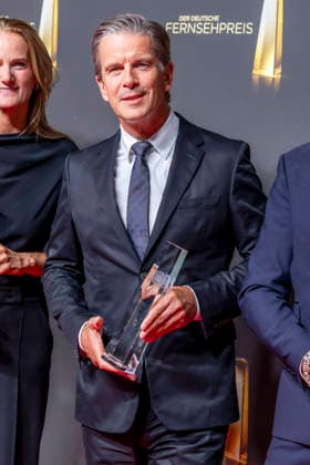ABB FERNSEHPREIS- Markus Lanz Preistraeger mit dem Fernsehpreis zu Gast auf dem roten Teppich bei der Gala zr verleihung des Der Deutsche Fernsehpreis 2026 iim Confex Center am 09.09.2026 in Koeln NRW Deutschland
