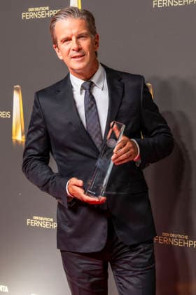 ABB FERNSEHPREIS- Markus Lanz Preistraeger mit dem Fernsehpreis zu Gast auf dem roten Teppich bei der Gala zr verleihung des Der Deutsche Fernsehpreis 2026 iim Confex Center am 09.09.2026 in Koeln NRW Deutschland