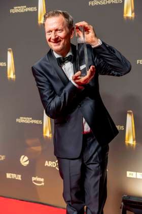 ABB FERNSEHPREIS- Michael Kessler Schauspieler Preistraeger mit dem Fernsehpreis zu Gast auf dem roten Teppich bei der Gala zr verleihung des Der Deutsche Fernsehpreis 2026 iim Confex Center am 09.09.2026 in Koeln NRW Deutschland