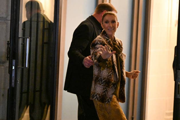 Céline Dion, returning from an intense rehearsal session, takes the time to greet her fans in front of the Royal Monceau hotel in Paris on September 9, 2026. Lionel Urman, Bestimage 1. Céline Dion, back from an intense rehearsal session, takes the time to greet her fans in front of the Royal Monceau hotel in Paris on September 9, 2026 PARIS, France  Copyright: xLIONELxURMANxx xBESTIMAGExLIONELxURMANxx xBESTIMAGEx