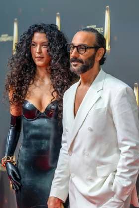 ABB FERNSEHPREIS- Rebecca Mir und Massimo Sinato Paar zu Gast auf dem roten Teppich bei der Gala zr verleihung des Der Deutsche Fernsehpreis 2026 im Confex Center am 09.09.2026 in Koeln NRW Deutschland