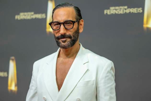 ABB FERNSEHPREIS- Massimo Sinato zu Gast auf dem roten Teppich bei der Gala zr verleihung des Der Deutsche Fernsehpreis 2026 im Confex Center am 09.09.2026 in Koeln NRW Deutschland