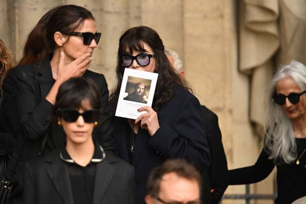 Jean-Paul Rappeneau Funeral - Paris Isabelle Adjani during the funeral of Jean-Paul Rappeneau, French director and screenwriter, at the Saint-Sulpice church in Paris, France, on September 10, 2026. The director of Cyrano de Bergerac, Jean-Paul Rappeneau, has died at the age of 94. Photo by Eliot Blondet ABACAPRESS.COM Paris France  Copyright: xBlondetxEliot ABACAx