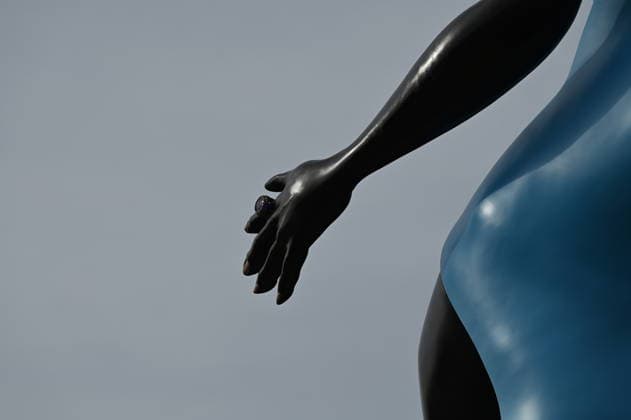 New Fourth Plinth artwork Lady in Blue unveiled at London’s Trafalgar Square LONDON, UNITED KINGDOM - SEPTEMBER 10: The new Fourth Plinth artwork, Lady in Blue, is seen in Trafalgar Square in London, United Kingdom, on September 10, 2026. Created by New York-based artist Tschabalala Self, the blue bronze sculpture depicts a young woman representing contemporary Londoners, striding confidently into the future. The work is the 16th commission of the Fourth Plinth programme, which was launched in 1998. Rasid Necati Aslim Anadolu London United Kingdom. Editorial use only. Please get in touch for any other usage.  Copyright: x2026xAnadoluxRasidxNecatixAslimx