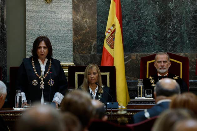 Spain s Attorney General Teresa Peramato (L) delivers a speech next to Spain s King Felipe VI (R) and president of the Supreme Court and the General Council of the Judiciary (CGPJ) Isabel Perello (C) during the opening ceremony of the Judicial Year at the Supreme Court in Madrid, Spain, 10 September 2026. Judicial Year opening ceremony in Madrid !ACHTUNG: NUR REDAKTIONELLE NUTZUNG!  Copyright: xJ.J.Guillenx GRAF3517 20260910-55021358202_1