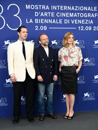 IPA88356191 - Venice, 83rd Venice International Film Festival 2026 - Day 9 - Photocall for *UN PEU AVANT MINUIT* (*ONE MINUTE TO MIDNIGHT*). Pictured: Melvil Poupaud, Nicolas Pariser, Chiara Mastroianni  Copyright: xAlbertoxTerenghi PoolxPhotoxEvenx xPoolxPhotoxEventsx08x IPA88356191