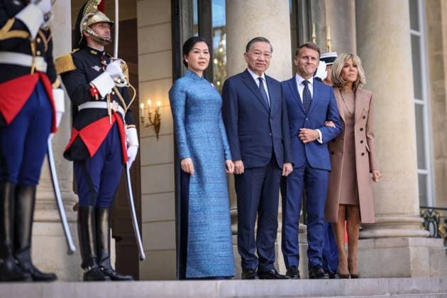 News Bilder des Tages Paris, France le 10 septembre 2026 - Accueil du M. TO Lam, President de la Republique socialiste du Vietnam et de Mme NGO Phuong Ly par le President de la Republique et Mme Brigitte MACRON  Copyright: xSebastienxTOUBONx